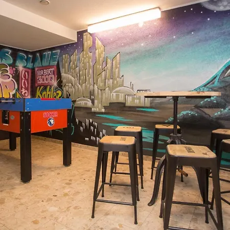 Piste Und Pedale , Deine Bude-dein Abenteuer Winterberg